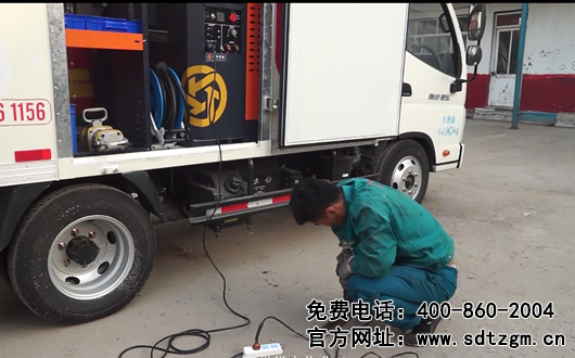卡車養(yǎng)護(hù)搶修服務(wù)車發(fā)電空壓電焊一體機(jī)使用圖片
