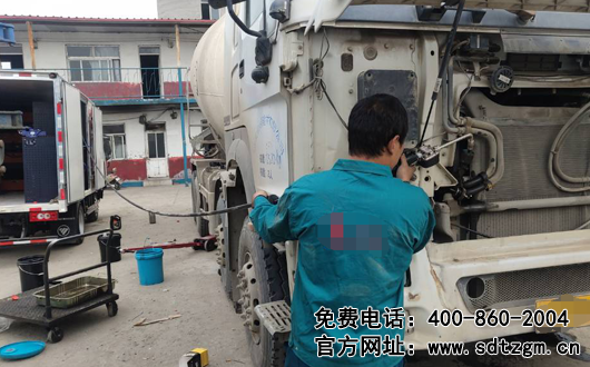 移動(dòng)式上門保養(yǎng)服務(wù)車養(yǎng)護(hù)功能——潤滑油品的加注更換