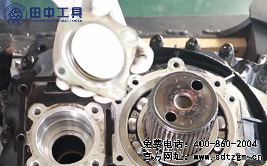 ZF16檔變速器拆卸，ZF變速箱維修工具