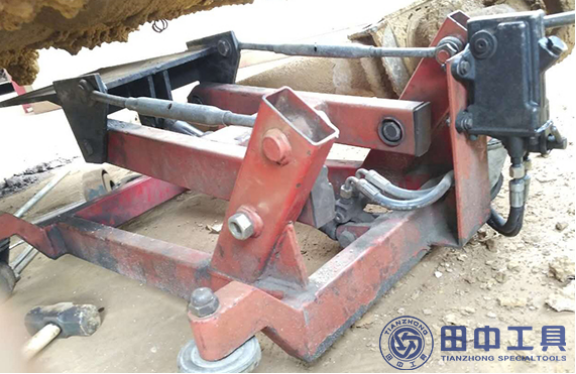 田中變速箱液壓拖車，輕松幫您拖出法士特變速箱總成